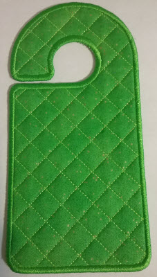 door hanger cross hatch quilting
